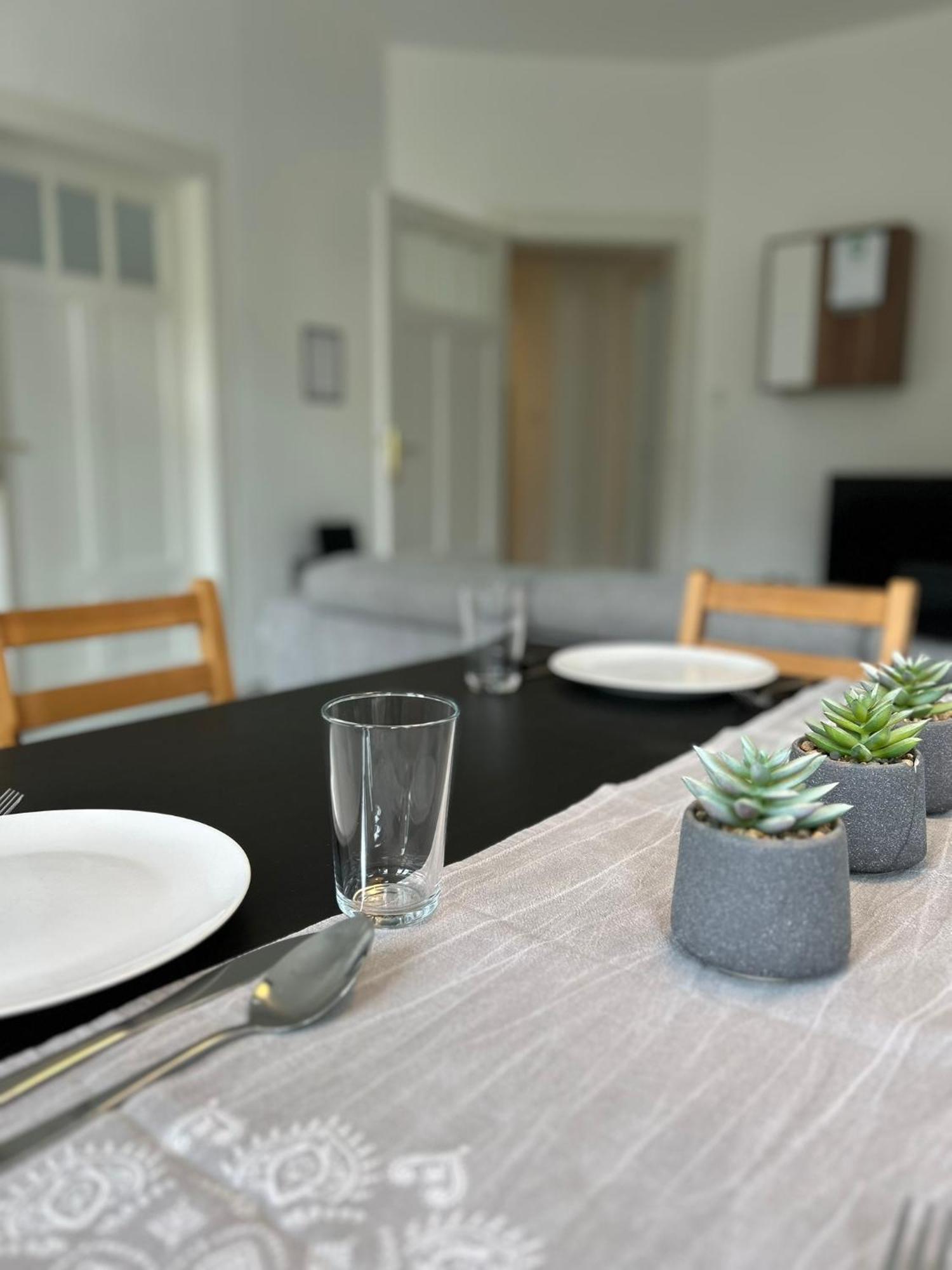 Apartment Monteurwohnung Burchard I Rosenau - Platz Fuer 6 Personen *